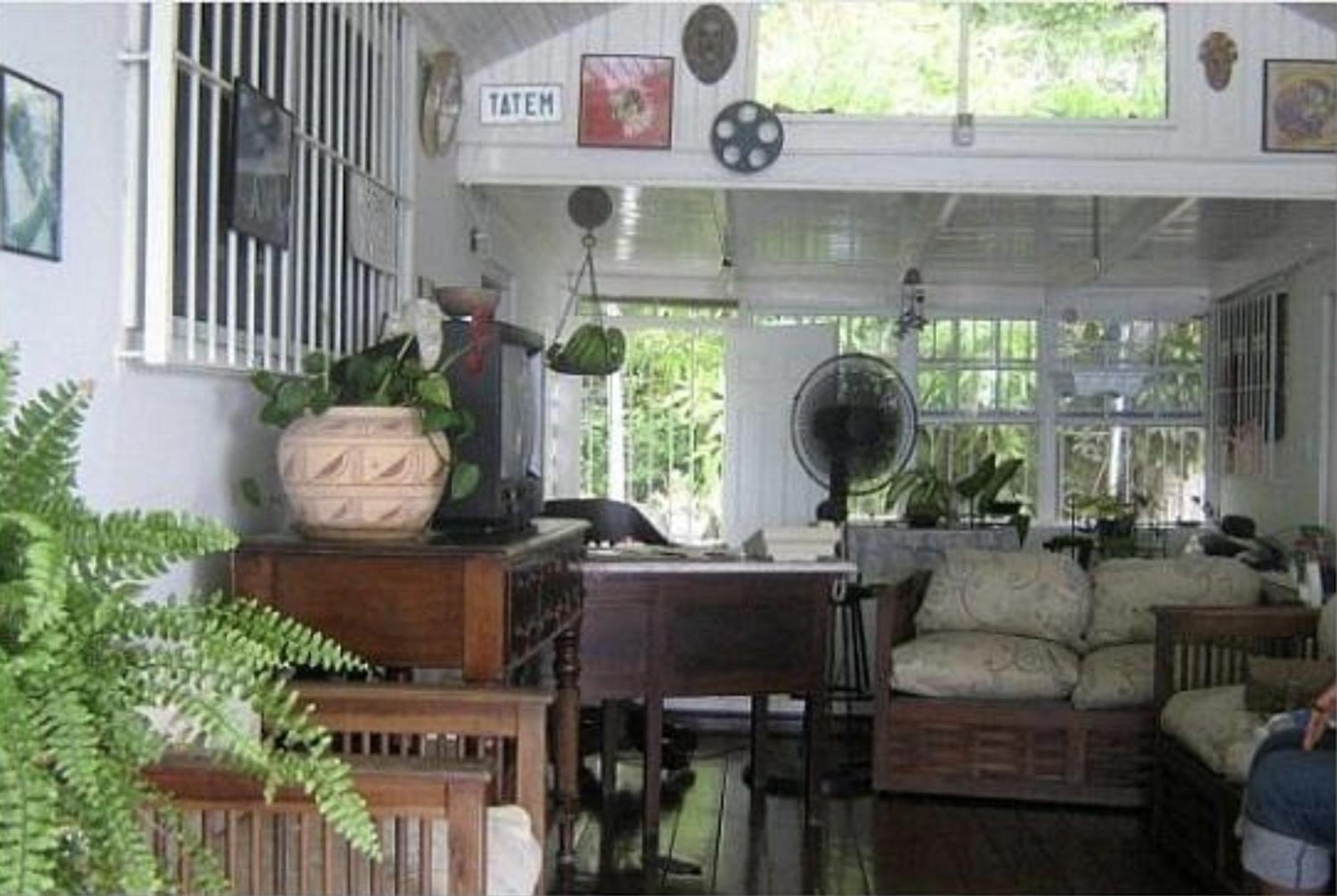 Ridgeway Guest House Montego Bay Exterior photo